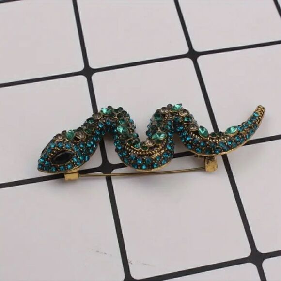 🐍 NEW sparkling slithering snake brooch 🐍 - Picture 2 of 6